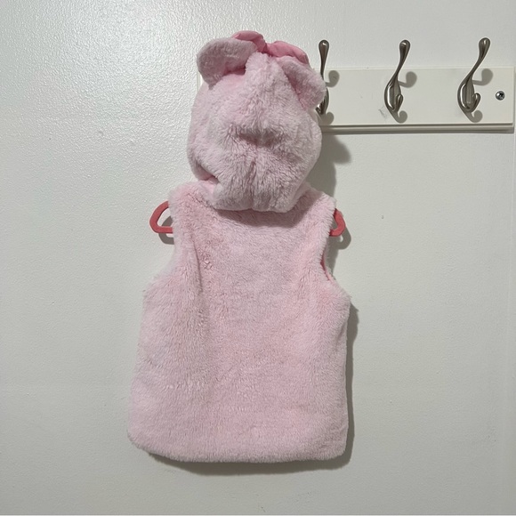 Toddler Girl Disney Junior Minnie Mouse Faux Fur Vest With Minnie Ears & Bow - Picture 9 of 10